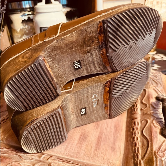 Boras Swedish size 45 Handmade Brown Leather Clogs with wood bottom - Picture 5 of 10